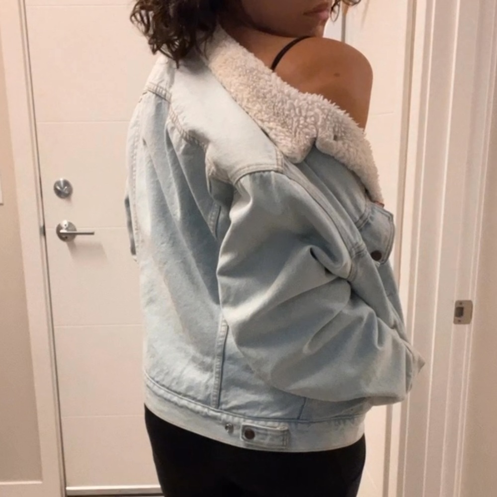 Levi’s fleece lined Jean jacket - Picture 4 of 13